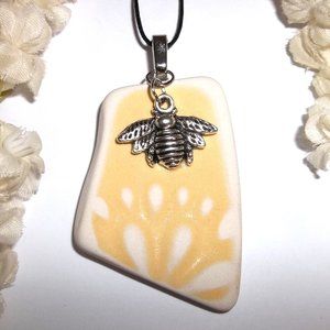 Silver Bee Necklace Yellow Pendant Charm Flower Adjustable Length Tie Cord A983